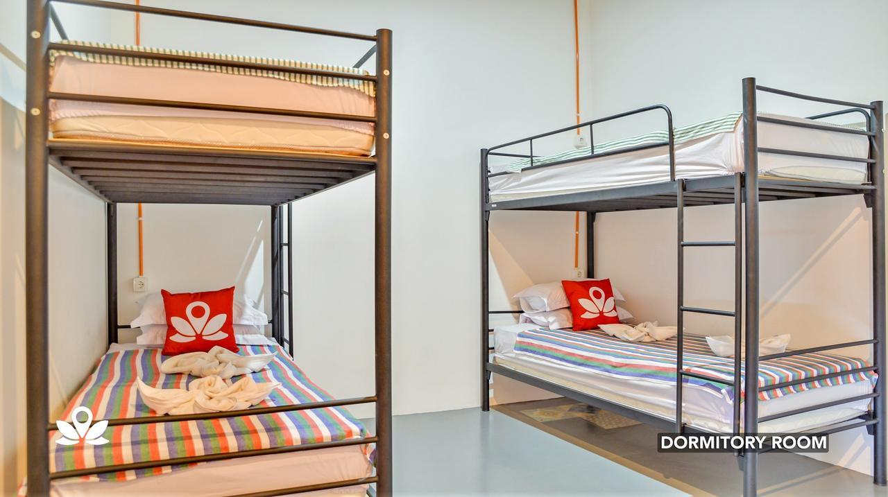 Ndalem Sorogenen Guesthouse Γιογκιακάρτα Εξωτερικό φωτογραφία