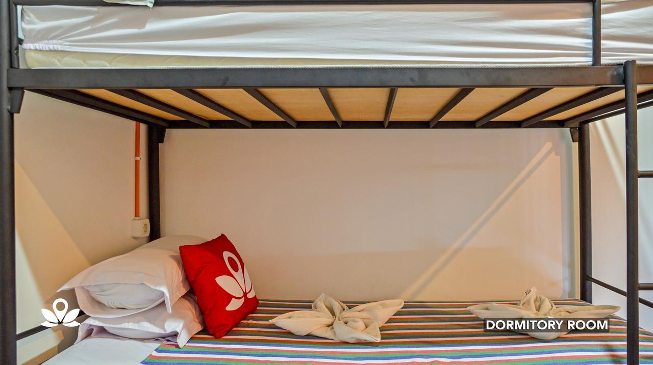 Ndalem Sorogenen Guesthouse Γιογκιακάρτα Εξωτερικό φωτογραφία